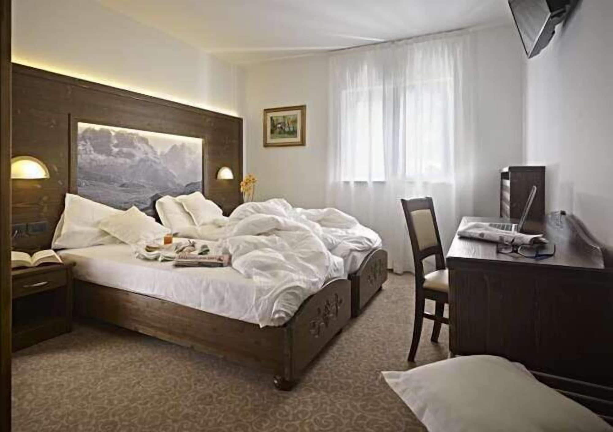 Hotel Europa Madonna di Campiglio Luaran gambar
